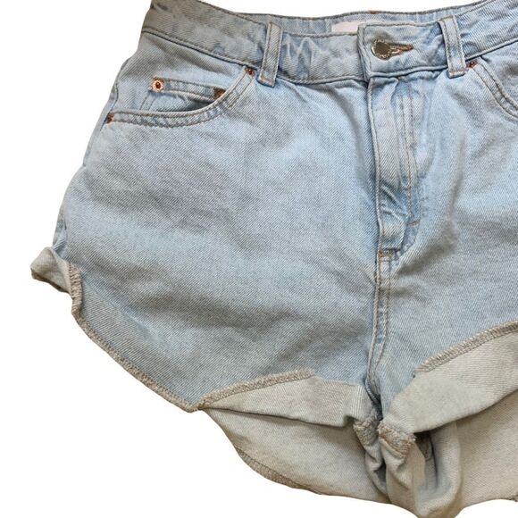 TOPSHOP light wash denim high waisted shorts size 4 - Picture 3 of 7